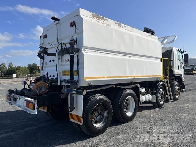 Isuzu FVH2000 Поливальні машини