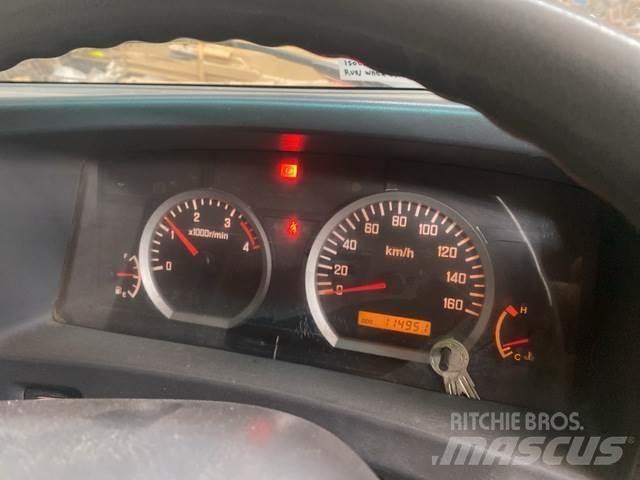 Isuzu NPS 300 Автокрани