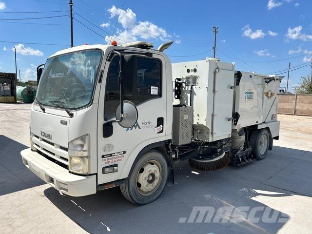 Isuzu NQR Прибиральні машини