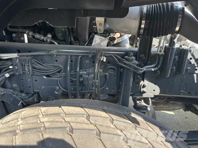 Iveco T Way Шасі з кабіною