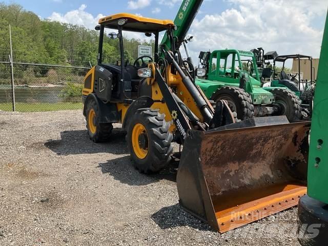 JCB 407 Фронтальні навантажувачі