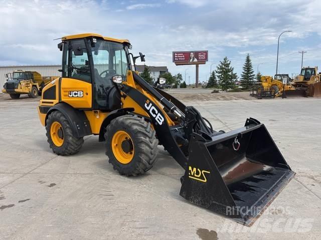 JCB 409 Фронтальні навантажувачі