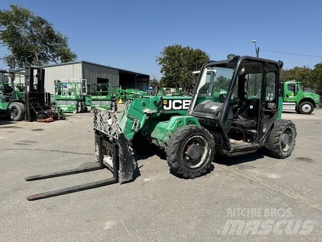 JCB 525-60 Телескопічні навантажувачі