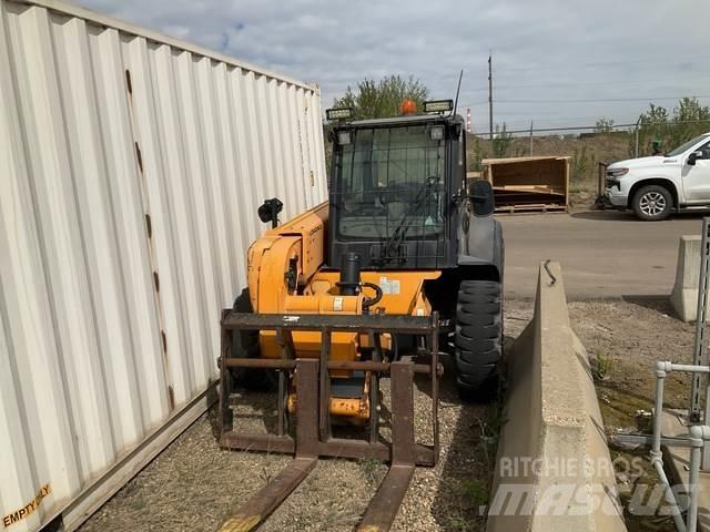 JCB 527-55 Телескопічні навантажувачі