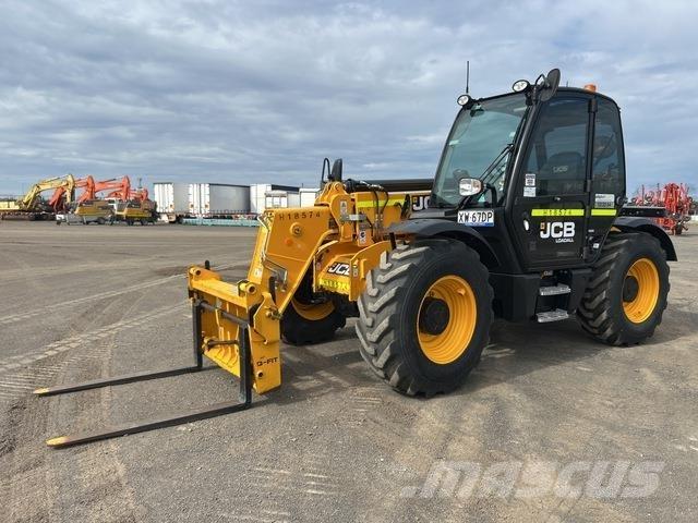 JCB 535-95 Телескопічні навантажувачі