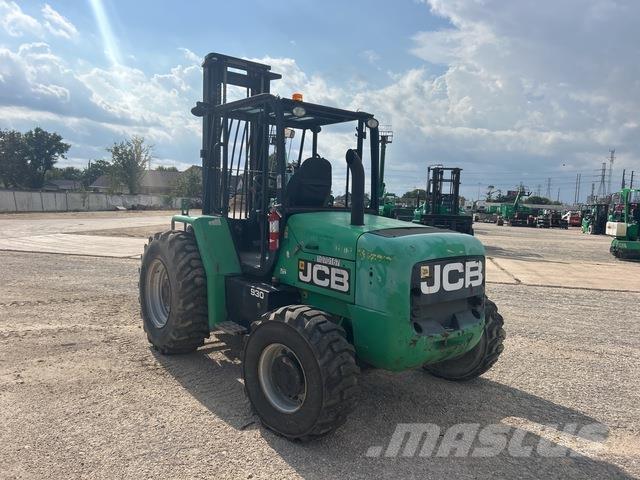 JCB 930 Навантажувачі підвищеної прохідності