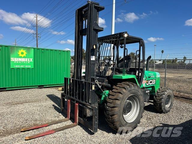 JCB 930 Навантажувачі підвищеної прохідності