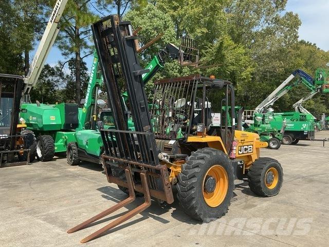 JCB 930 Навантажувачі підвищеної прохідності