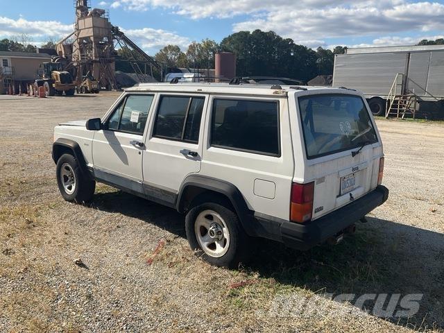 Jeep Cherokee Автомобілі