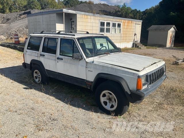 Jeep Cherokee Автомобілі