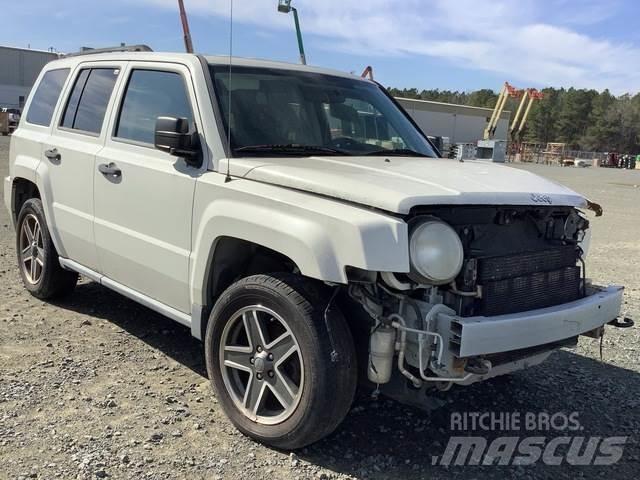 Jeep Patriot Автомобілі