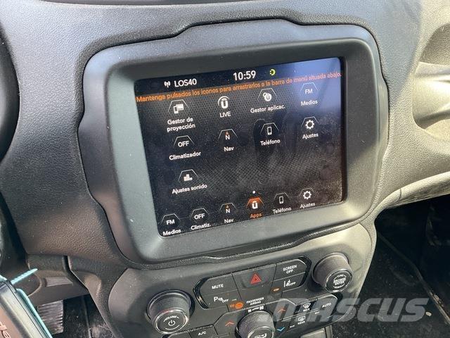 Jeep Renegade Автомобілі