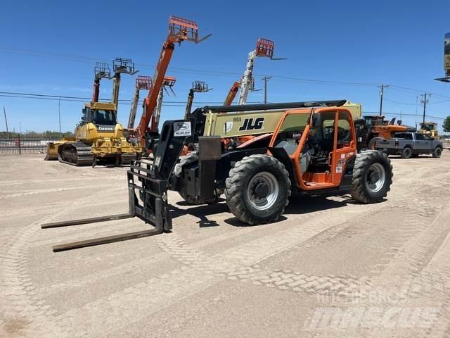 JLG 1043 Телескопічні навантажувачі
