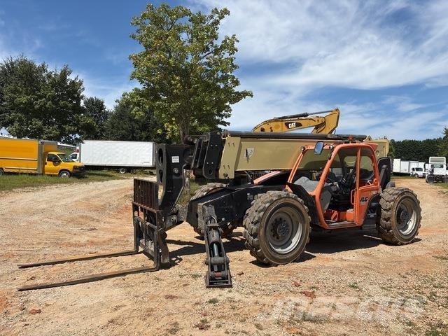 JLG 1055 Телескопічні навантажувачі