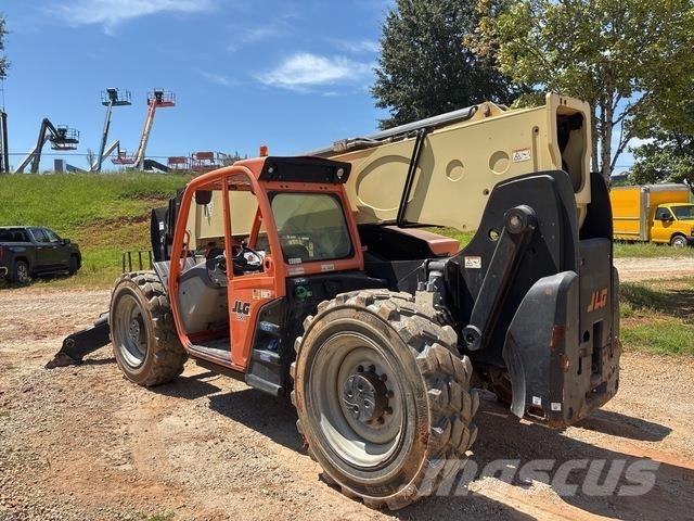 JLG 1055 Телескопічні навантажувачі
