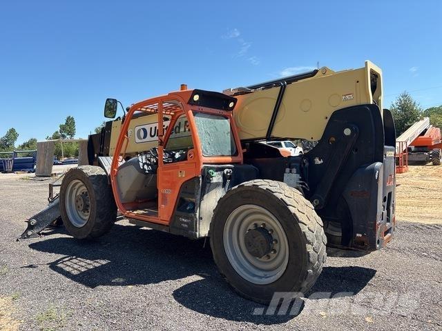 JLG 1055 Телескопічні навантажувачі