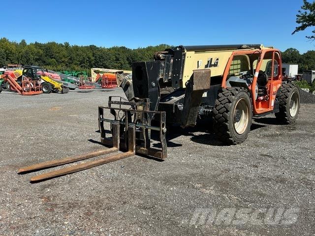 JLG 1055 Телескопічні навантажувачі