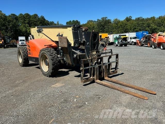 JLG 1055 Телескопічні навантажувачі