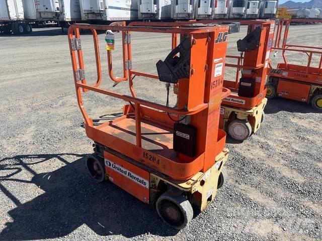 JLG 1230ES Вертикальні щоглові підйомники