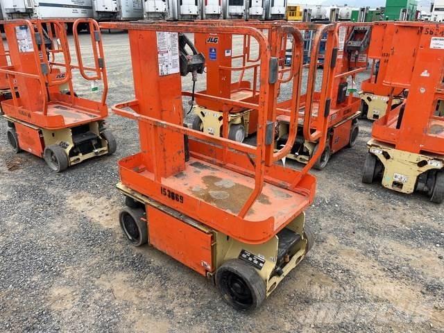 JLG 1230ES Вертикальні щоглові підйомники