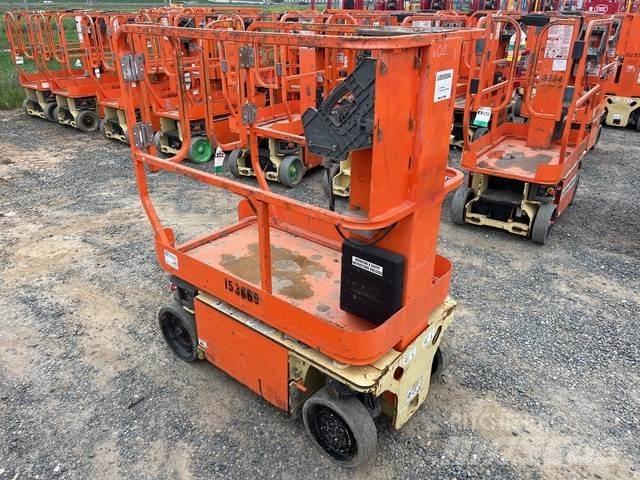 JLG 1230ES Вертикальні щоглові підйомники