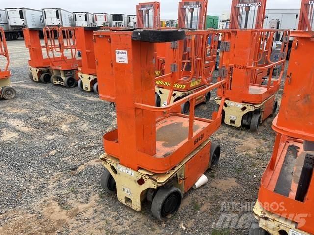 JLG 1230ES Вертикальні щоглові підйомники