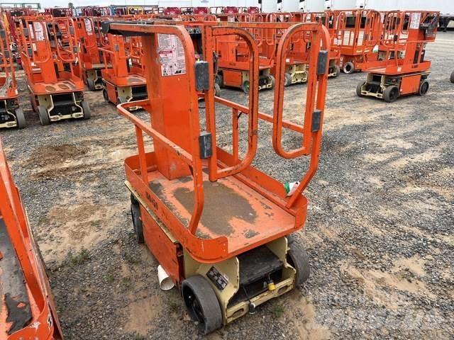 JLG 1230ES Вертикальні щоглові підйомники