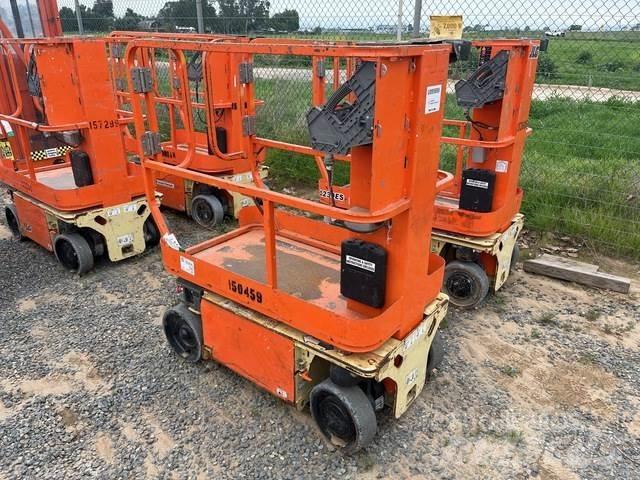 JLG 1230ES Вертикальні щоглові підйомники