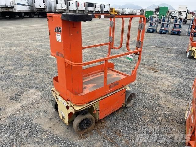 JLG 1230ES Вертикальні щоглові підйомники