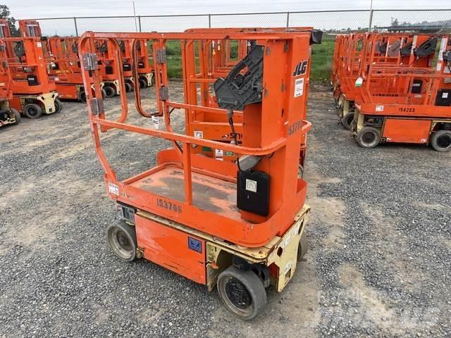 JLG 1230ES Вертикальні щоглові підйомники