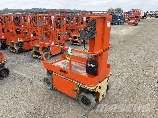 JLG 1230ES Вертикальні щоглові підйомники