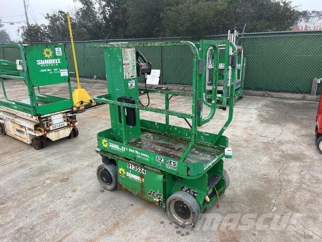 JLG 1230ES Вертикальні щоглові підйомники