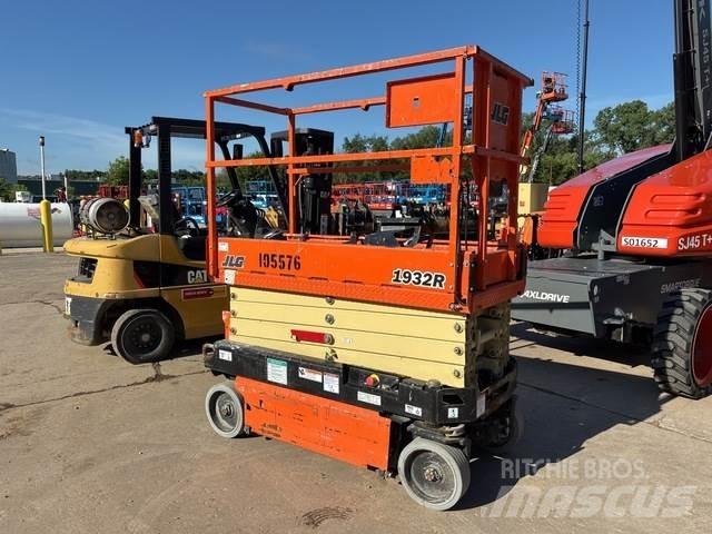 JLG 1932R Підйомники-ножиці