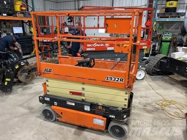JLG 1932R Підйомники-ножиці