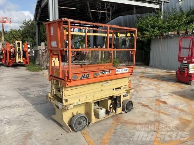 JLG 1932RS Підйомники-ножиці