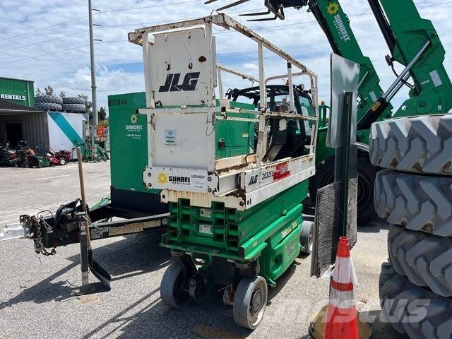 JLG 2032ES Підйомники-ножиці