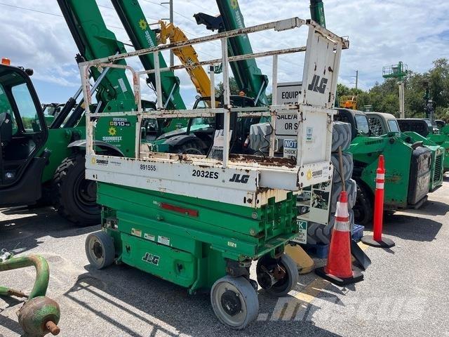 JLG 2032ES Підйомники-ножиці