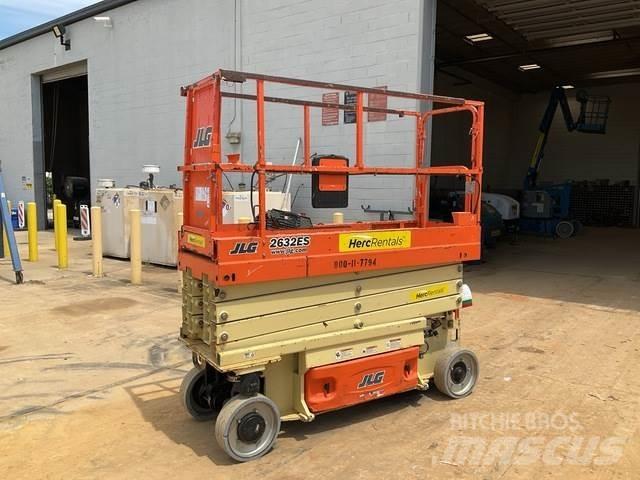 JLG 2632ES Підйомники-ножиці