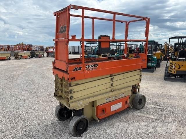 JLG 2632ES Підйомники-ножиці