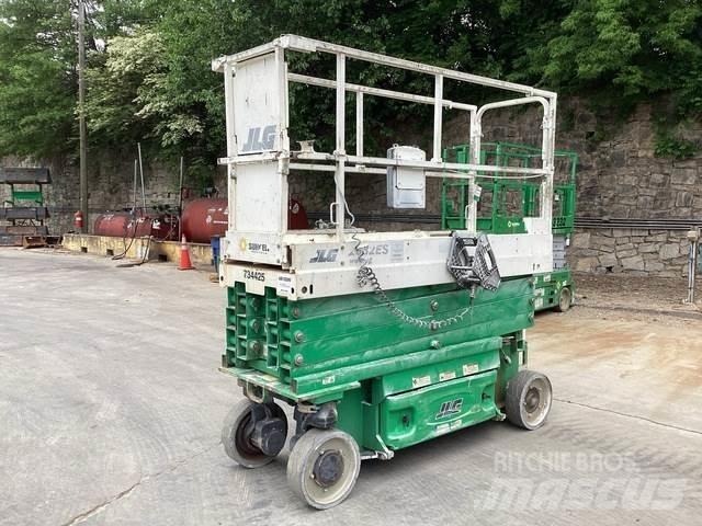 JLG 2632ES Підйомники-ножиці