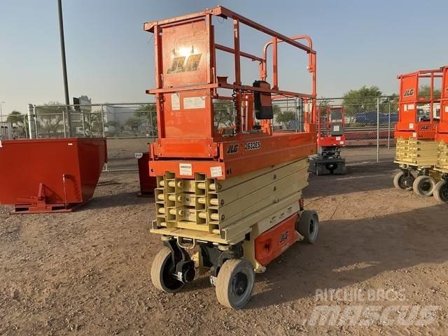 JLG 2632ES Підйомники-ножиці