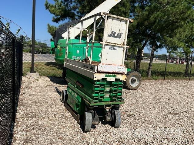 JLG 2632ES Підйомники-ножиці