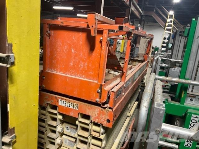 JLG 2632ES Підйомники-ножиці