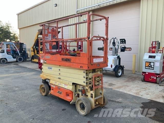 JLG 2632ES Підйомники-ножиці