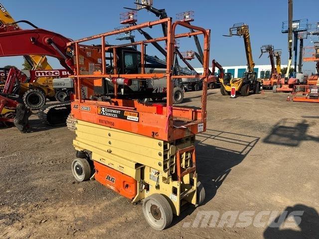 JLG 2632ES Підйомники-ножиці
