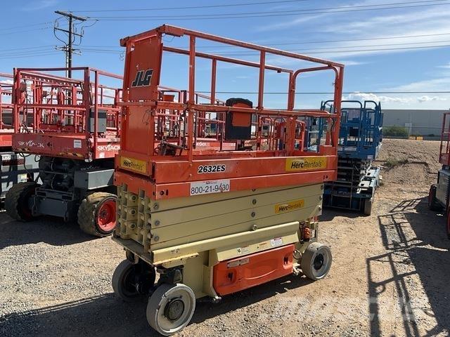 JLG 2632ES Підйомники-ножиці