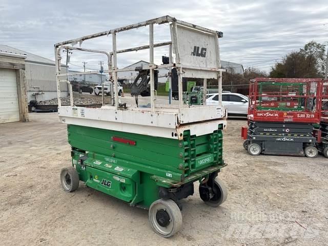 JLG 2646ES Підйомники-ножиці