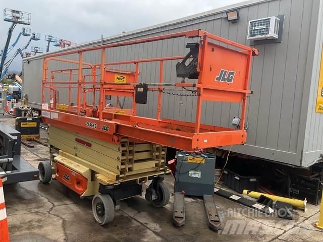 JLG 2646ES Підйомники-ножиці