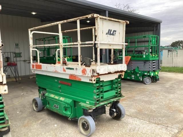 JLG 3246ES Підйомники-ножиці