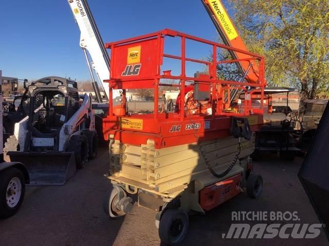 JLG 3246ES Підйомники-ножиці